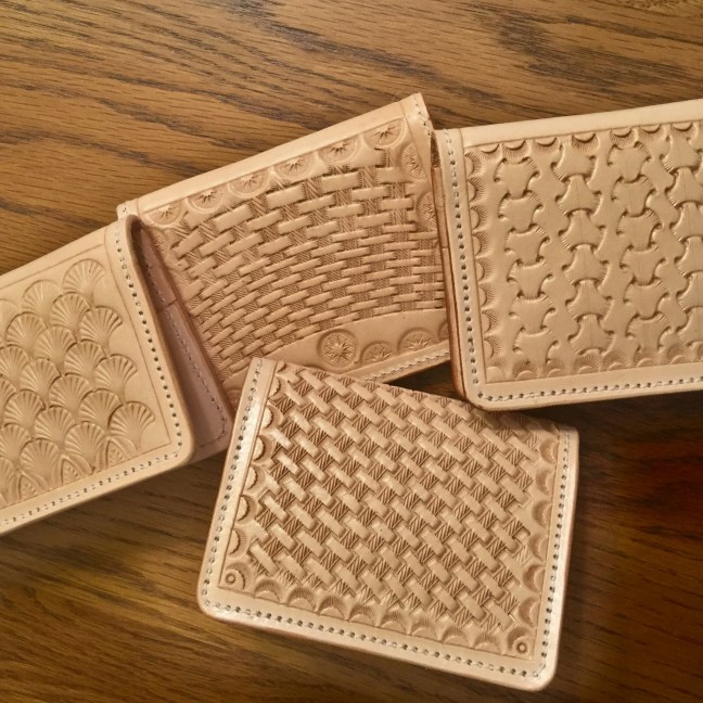 Leather bifold card wallet